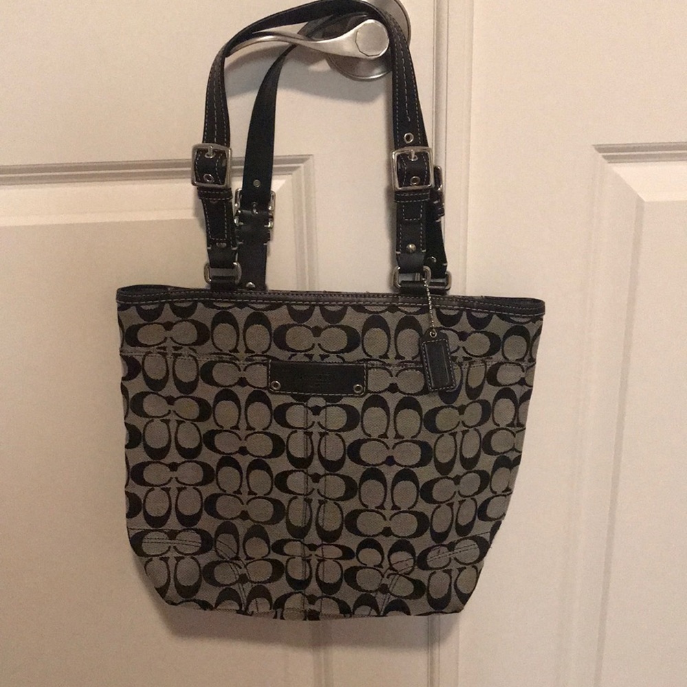 ✨Black & Grey Coach Purse✨